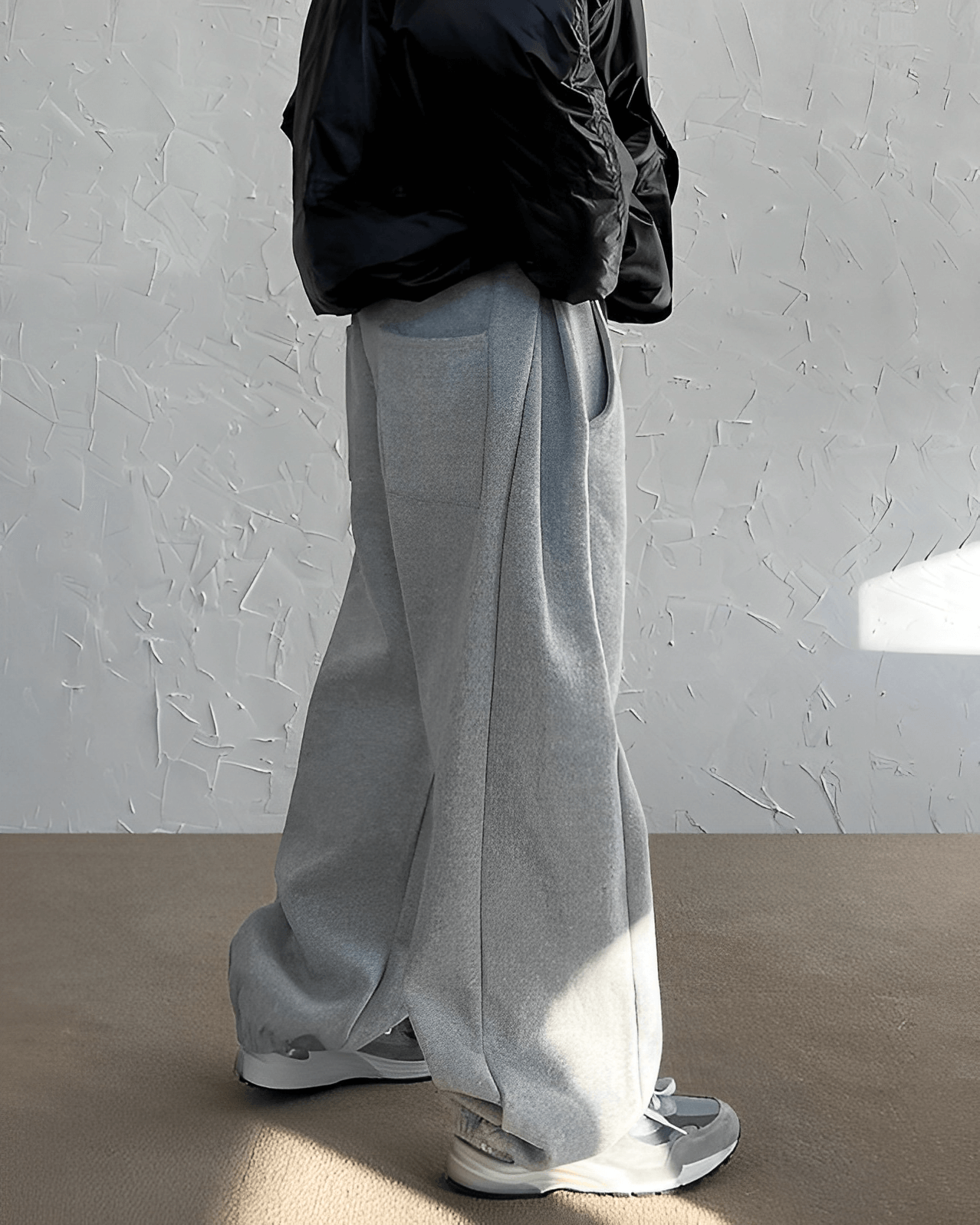 Wide sweat pants