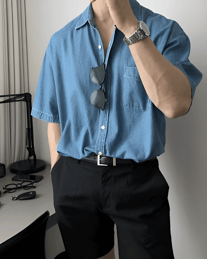 Short -sleeved denim shirt