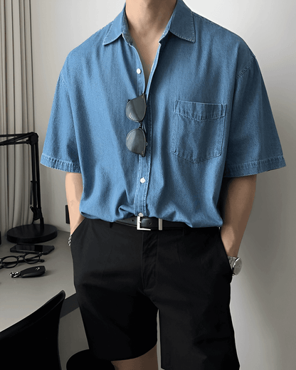 Short -sleeved denim shirt